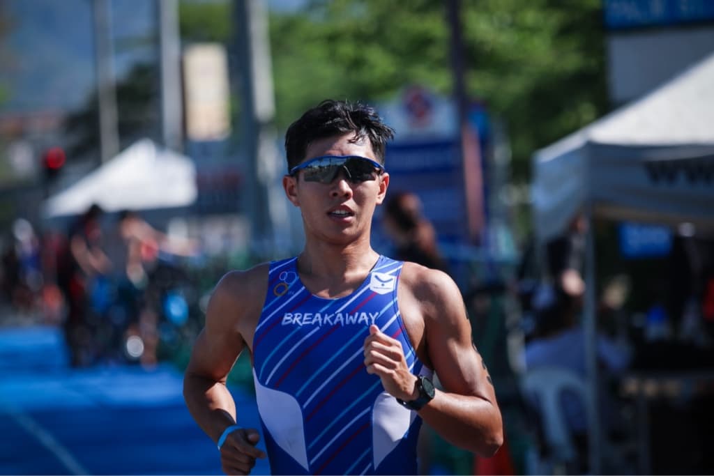 Alfred running at the Subic Bay triathlon